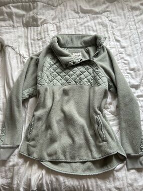 Women’s Abercrombie & Fitch sweater 1/4 button up